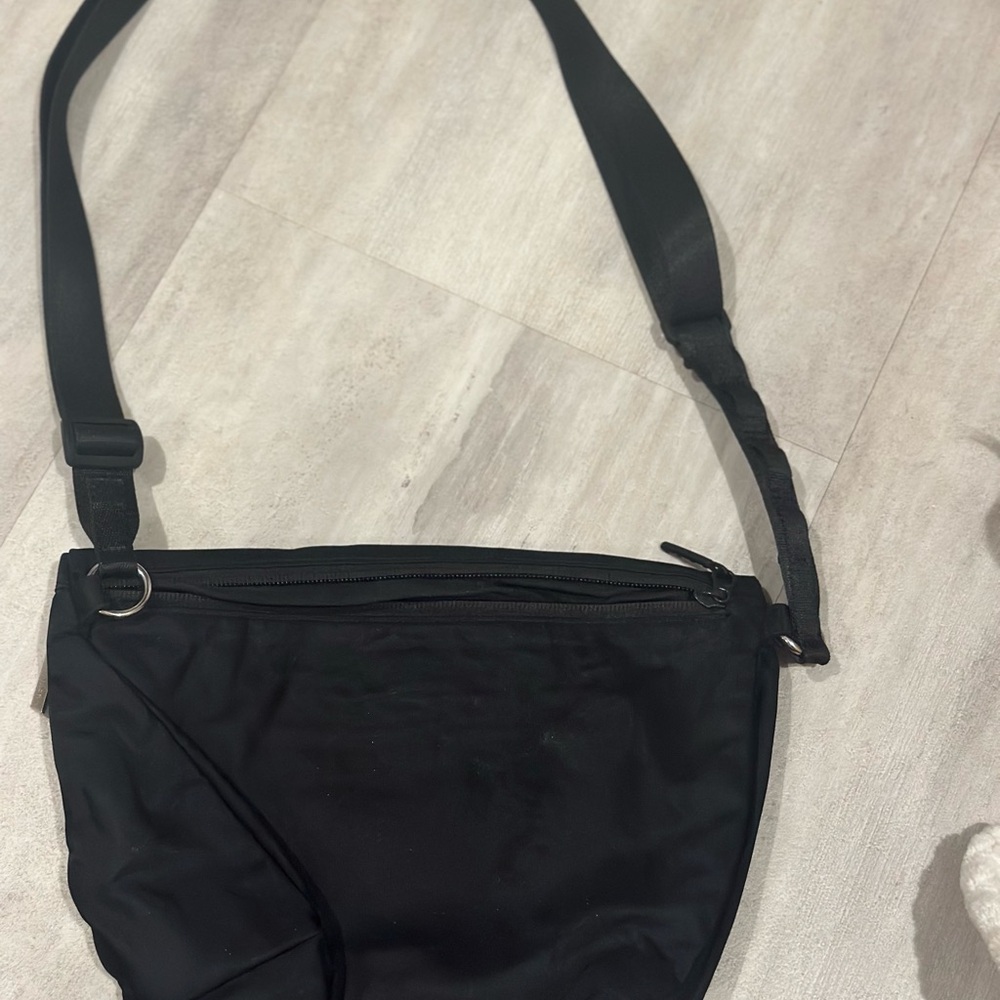 Lululemon all night festival bag!